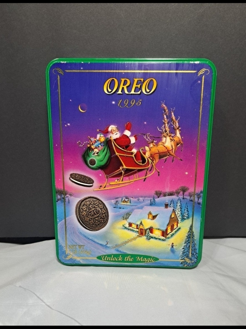 Vintage "Unlock the Magic with OREO 1995" Tin with Lid  Nabisco Santa Clause